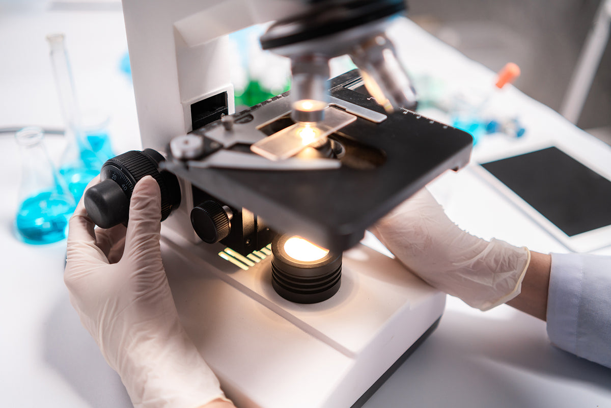 Lactoferrine et COVID, ce que la science nous a appris ces derniers mois